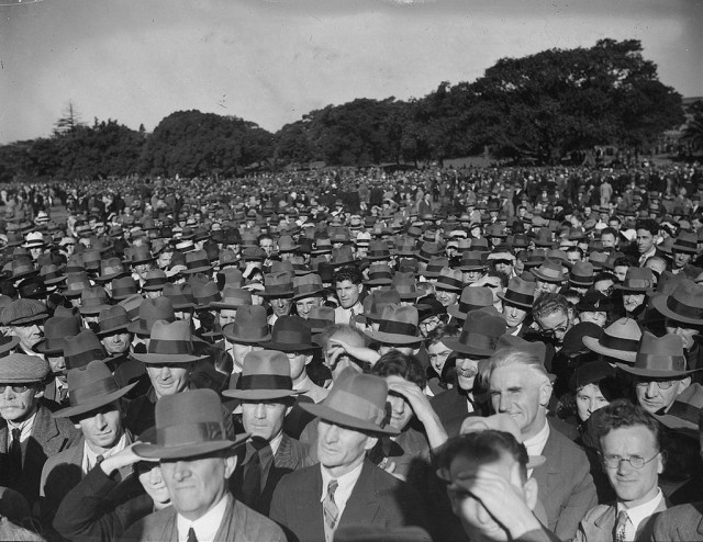 the_crowd_taken_for_sam_hoods_news_photo_services_huge_crowd_in_the_domain_to_hear_communist_party_speaker_c_1934