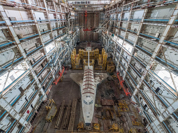 abandoned-soviet-space-shuttle-hangar-buran-baikonur-cosmodrome-kazakhstan-ralph-mirebs-coverimage