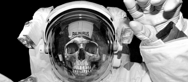 Dead-astronaut-798x350
